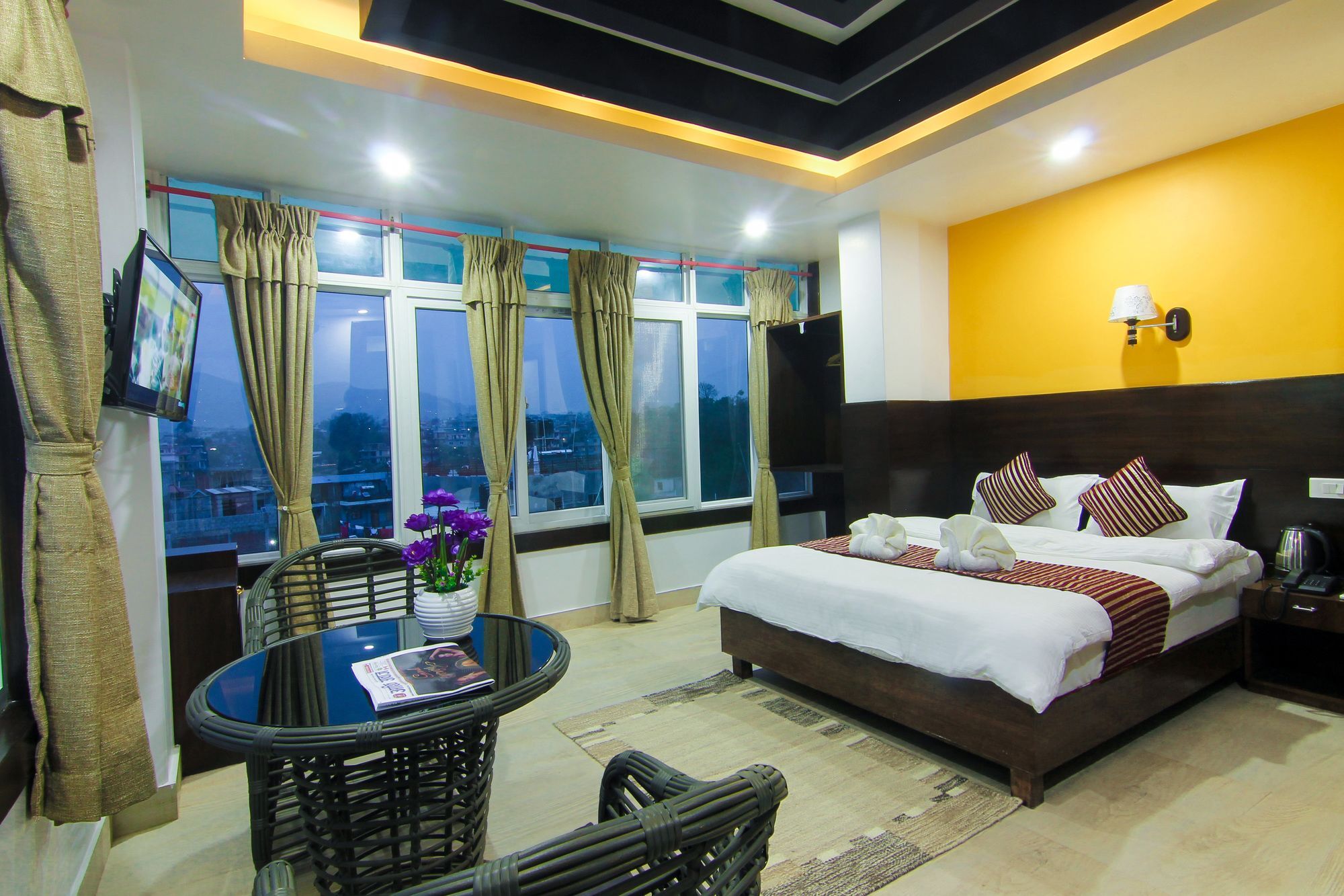 Hotel Lakeside Pokhara Exterior photo