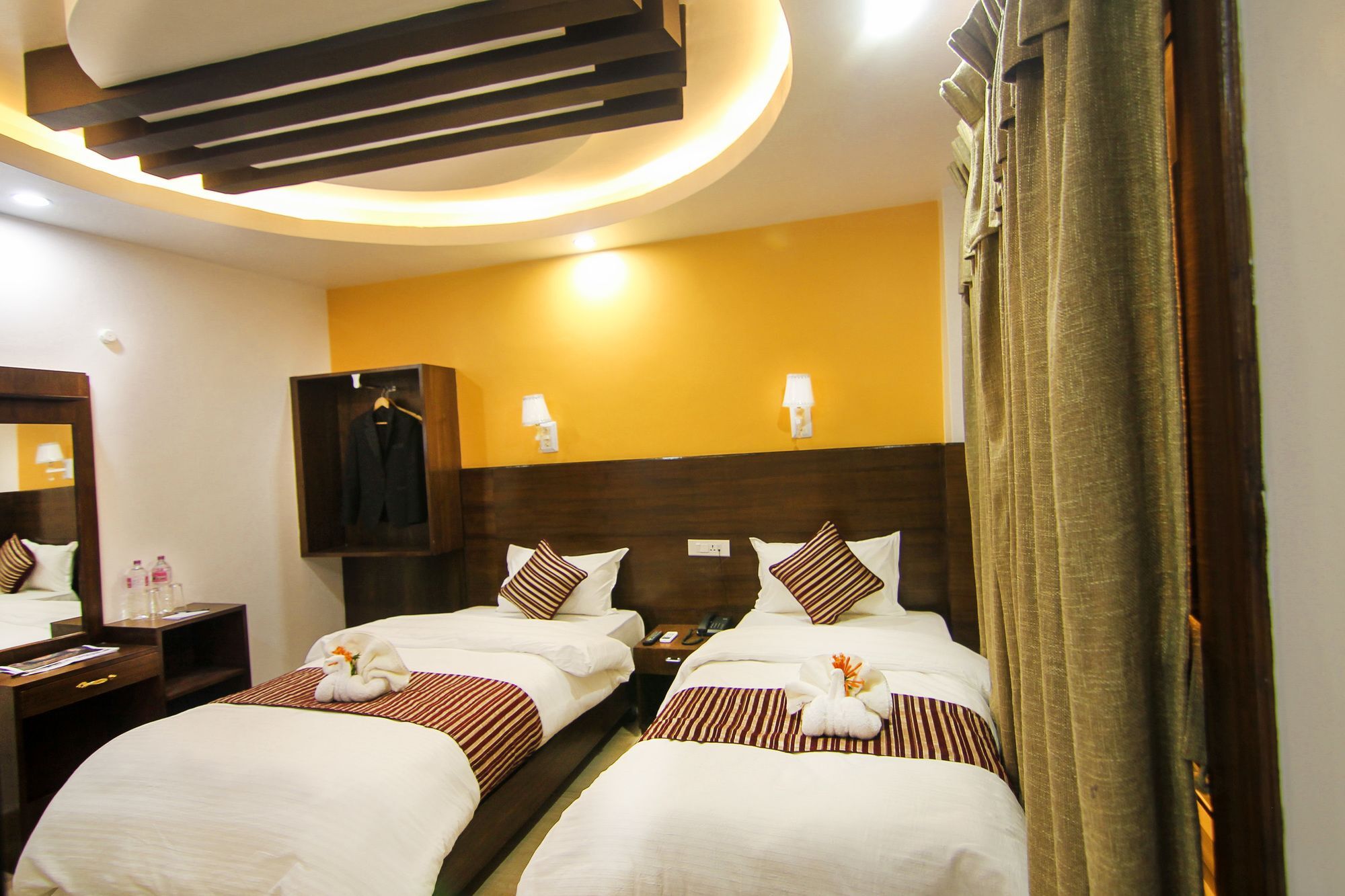 Hotel Lakeside Pokhara Exterior photo